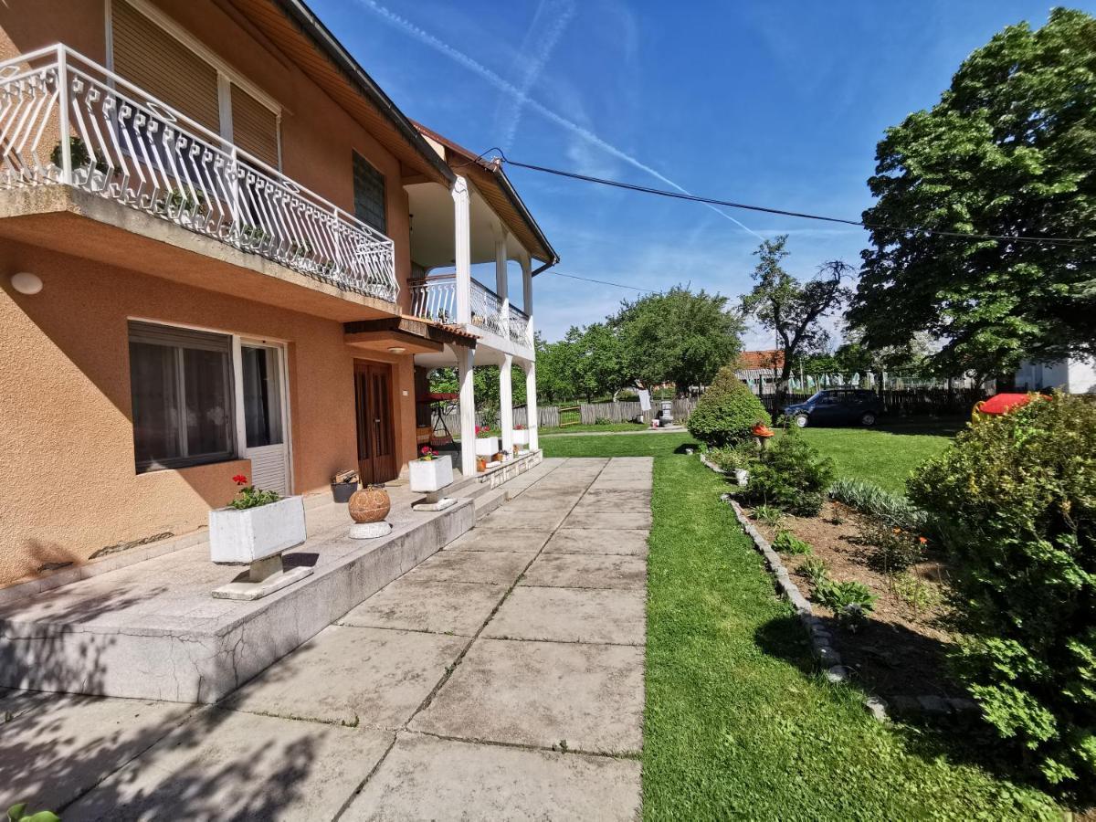 Apartments Domacinstvo Nikolic Valjevo Exterior foto