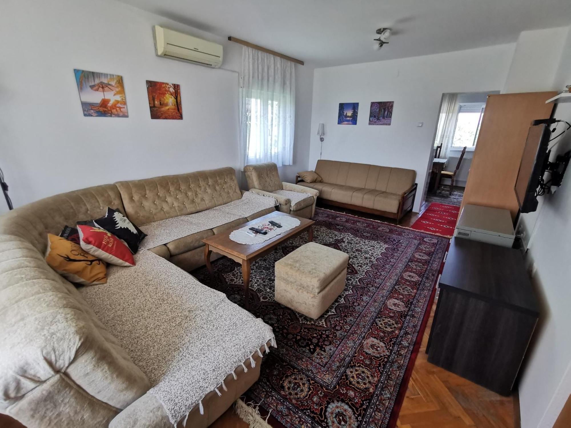 Apartments Domacinstvo Nikolic Valjevo Exterior foto